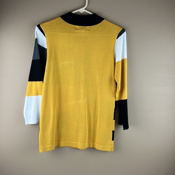 Carol Rose Colour Block Mod Sweater - Picture 2 of 8